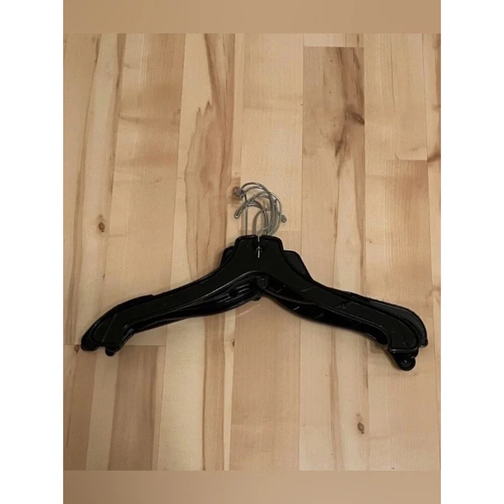 9 Black Plastic Clothing Hangers Clothes Hangers